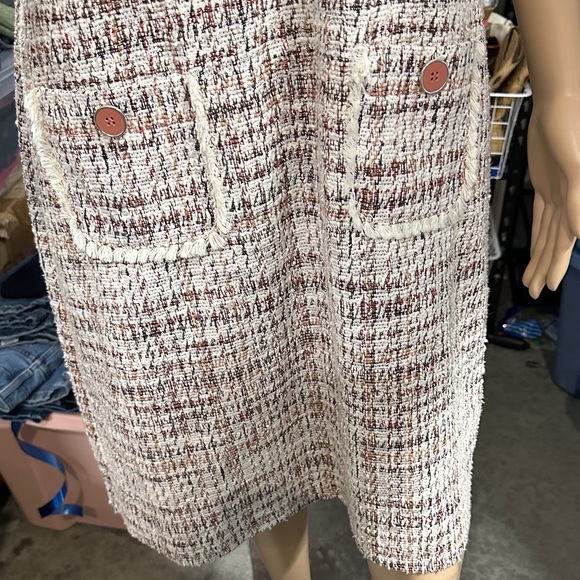 Elegant Tweed Midi Dress - Picture 3 of 6